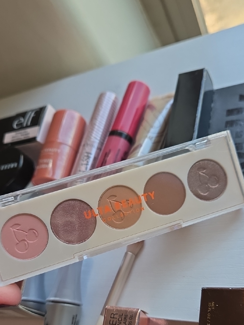 Makeup Bundle - Picture 9 of 13